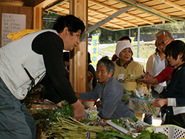 山の店販売状況