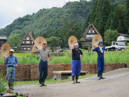 麦や節笠踊り